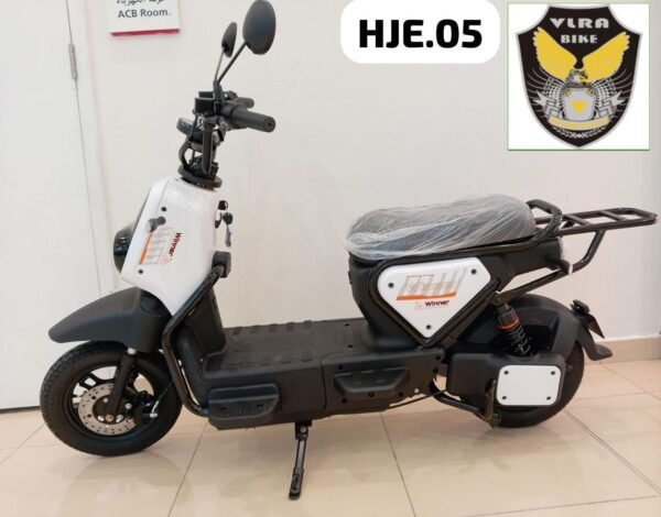 HJE.05 white and black electric scooter with 1200W motor and rear rack